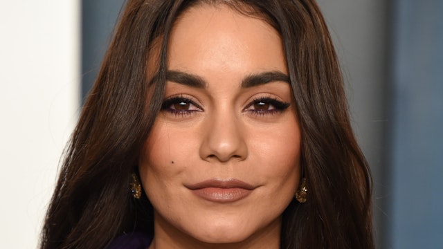 Vanessa Hudgens attends the 2020 Vanity Fair Oscar Party hosted by Radhika Jones at Wallis Annenberg Center for the Performing Arts on February 09, 2020 in Beverly Hills, California.