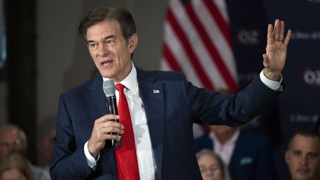 Mehmet Oz, celebrity physician and US Republican Senate candidate for Pennsylvania, speaks during a town hall in Bell Blue, Pennsylvania, US, on Monday, May 16, 2022.