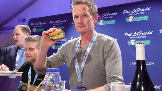 NEW YORK, NEW YORK - OCTOBER 14: Neil Patrick Harris attends the Blue Moon Burger Bash presented by Pat LaFrieda Meats hosted by Rachael Ray during the Food Network &amp; Cooking Channel New York City Wine &amp; Food Festival presented by Capital One at Pier 86 on October 14, 2021 in New York City. (Photo by Cindy Ord/Getty Images for NYCWFF)