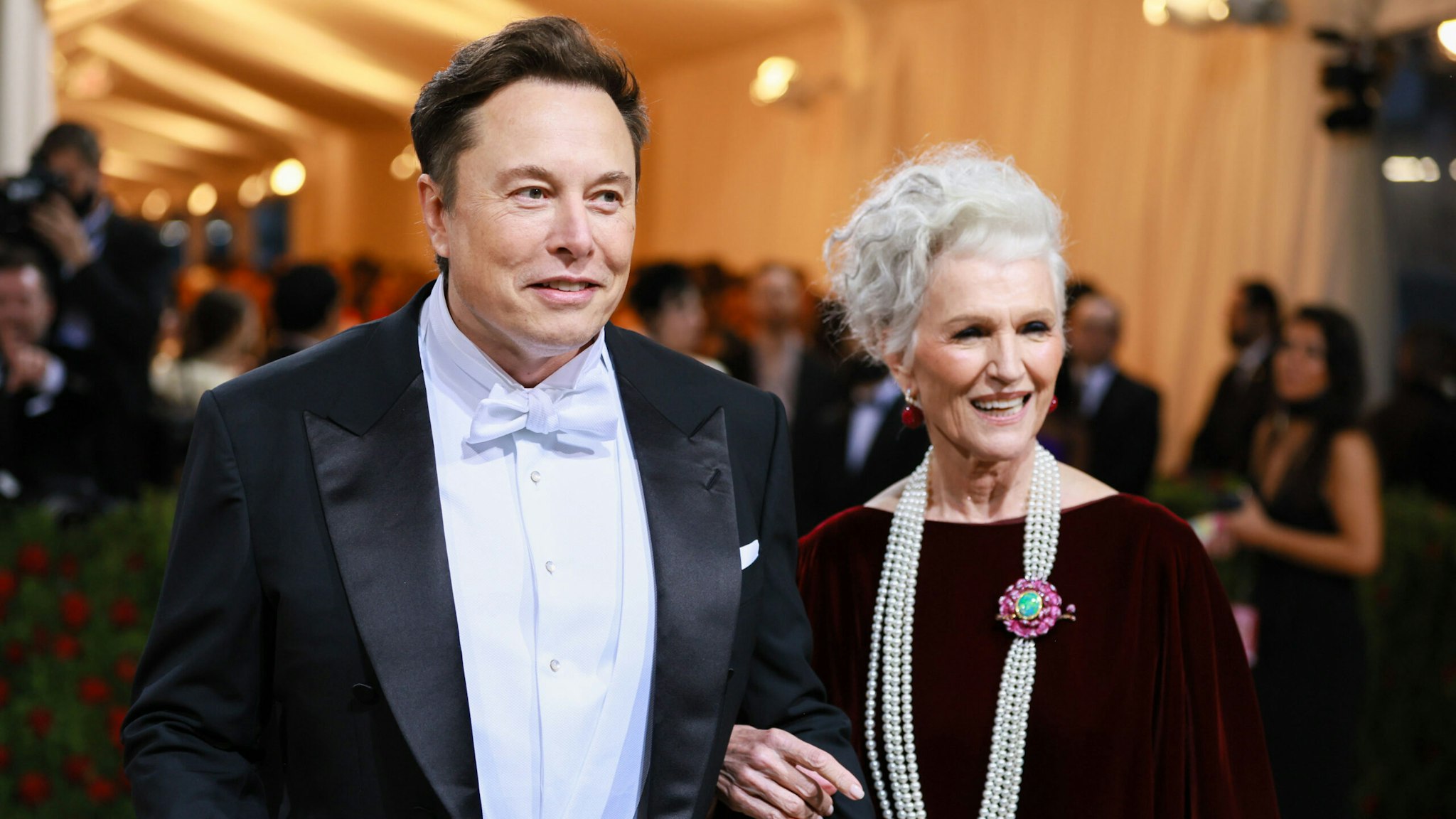 NEW YORK, NEW YORK - MAY 02: Elon Musk and Maye Musk attend The 2022 Met Gala Celebrating "In America: An Anthology of Fashion" at The Metropolitan Museum of Art on May 02, 2022 in New York City.
