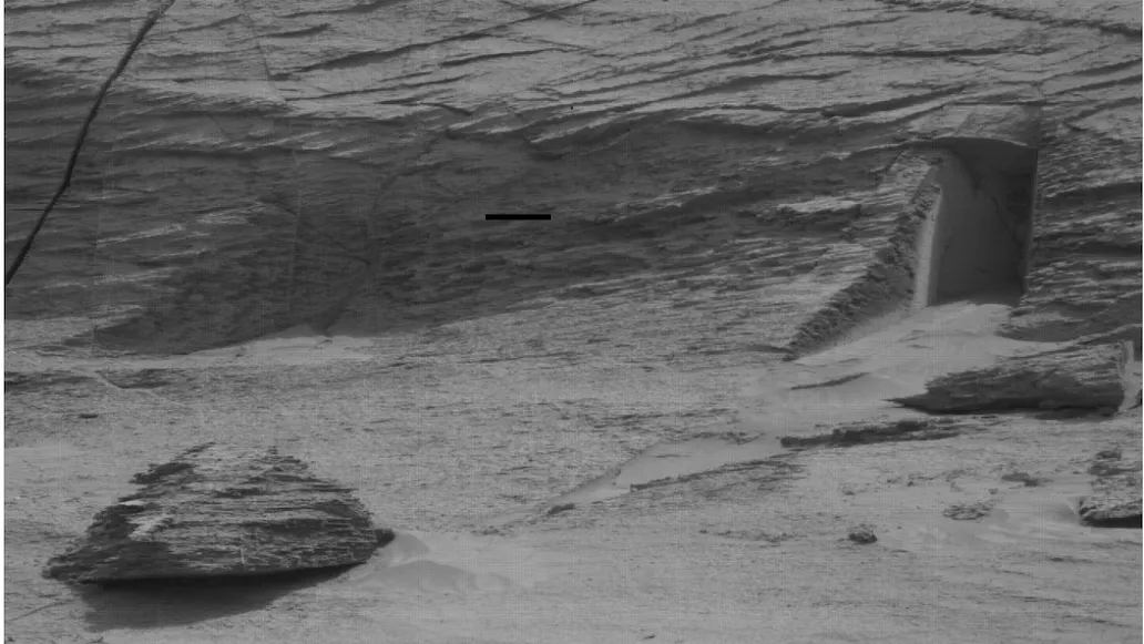 Mysterious ‘Doorway’ Photographed On Mars By Rover Curiosity Sets Internet Atwitter
