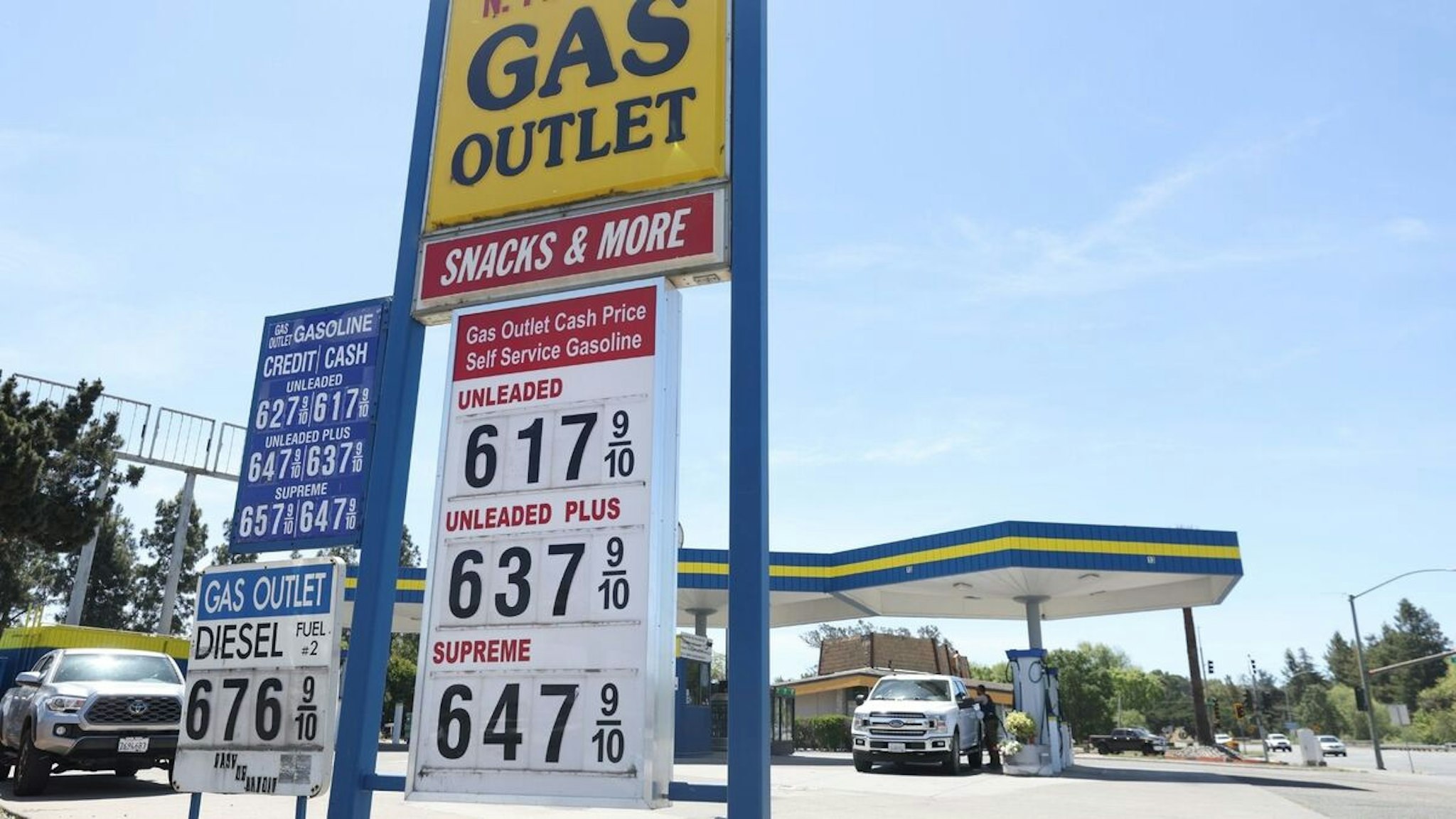 PETALUMA, CALIFORNIA - MAY 18: Gas prices over $6.00 per gallon are displayed at a gas station on May 18, 2022 in Petaluma, California. Gas prices in California have surpassed $6.00 per gallon for the first time ever. The average price per gallon of regular unleaded gasoline in California is at $6.05 and $6.29 in the San Francisco Bay Area.