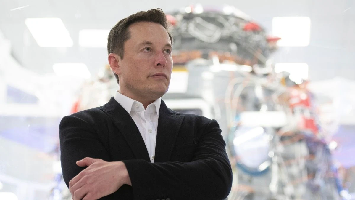 SpaceX Chief Engineer Elon Musk speaks in front of Crew Dragon cleanroom at SpaceX Headquarters in Hawthorne, California on October 10, 2019.