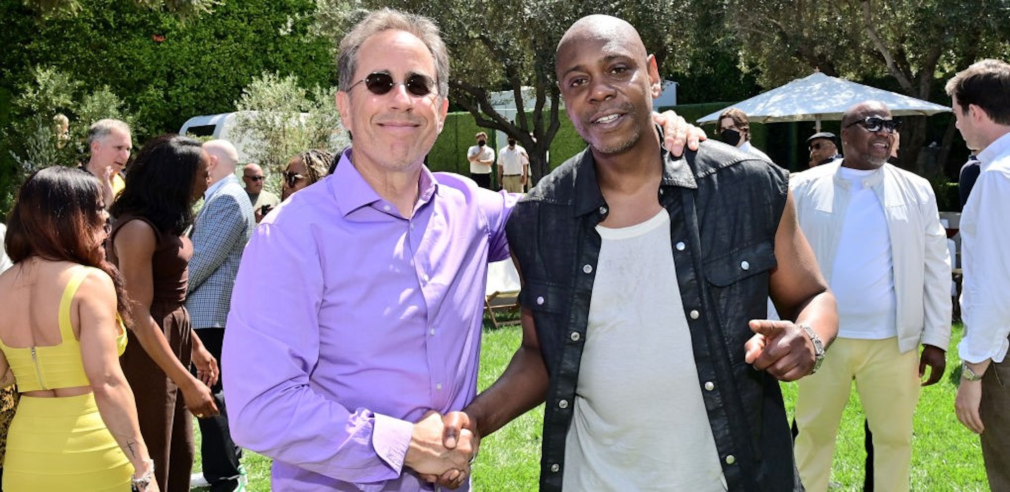 LOS ANGELES, CALIFORNIA - MAY 01: (L-R) Jerry Seinfeld and Dave Chappelle attend NETFLIX IS A JOKE PRESENTS - Ted's Brunch on May 01, 2022 in Los Angeles, California. (Photo by
