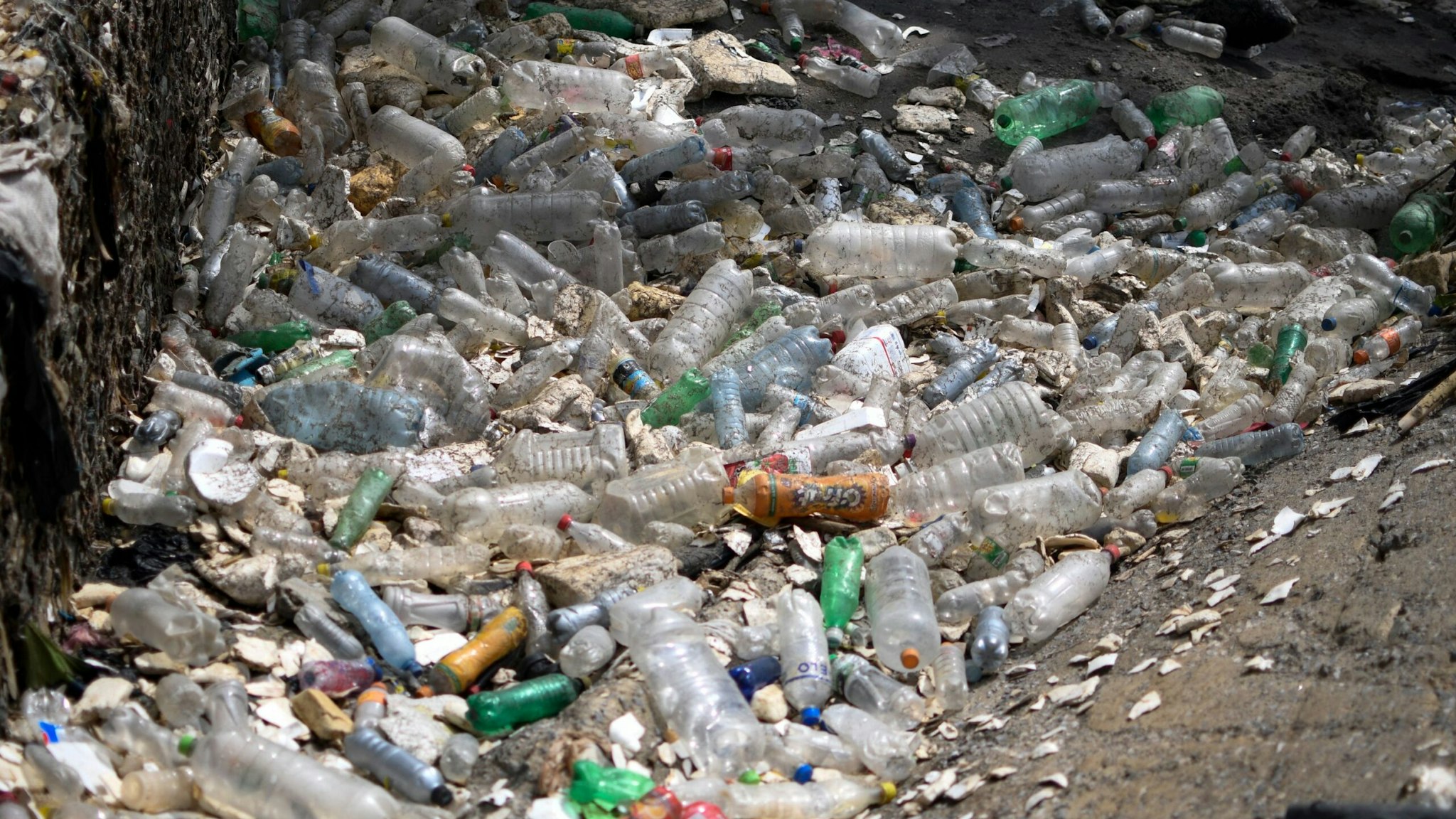 Plastics that work their way into lakes, rivers and oceans break down into Microparticles that then enter the food chain