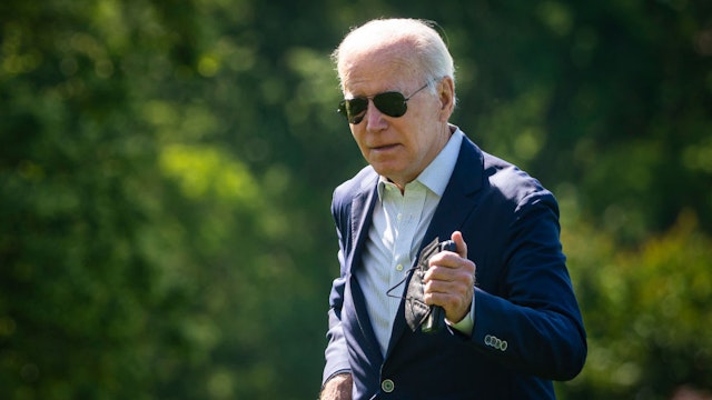 WASHINGTON, DC - JUNE 05: U.S. President Joe Biden arrives on the South Lawn of the White House on June 5, 2022 in Washington, DC. Biden is returning following spending the weekend in Rehoboth Beach, Delaware. (Photo by Al Drago/Getty Images)
