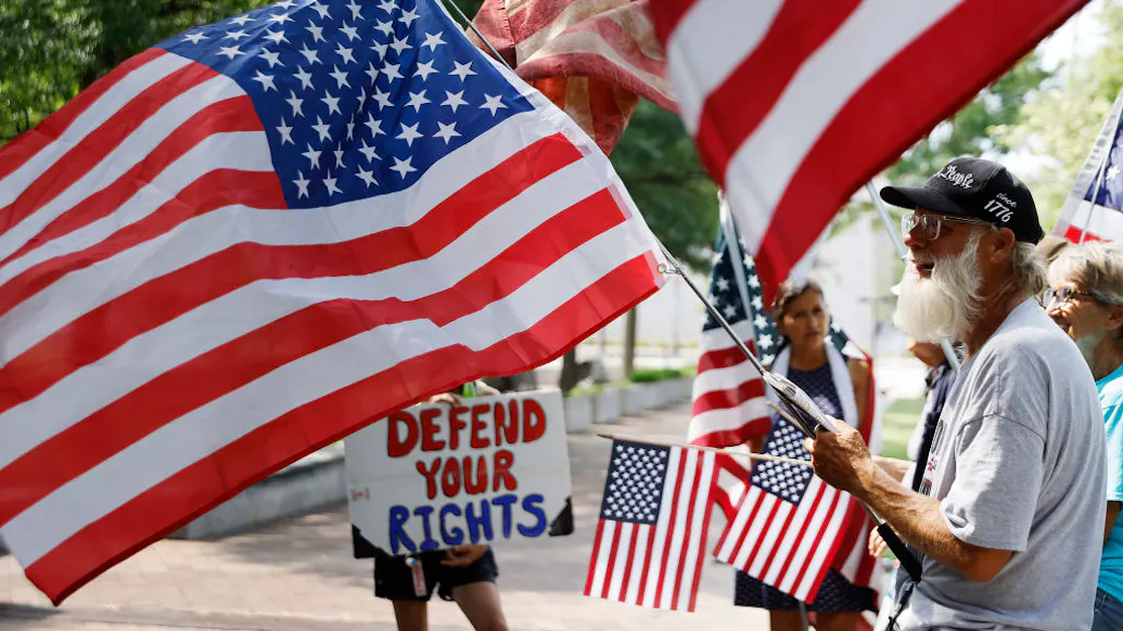 Reuters Reporter Has January 6th Flashbacks After Seeing … A Few People With Flags