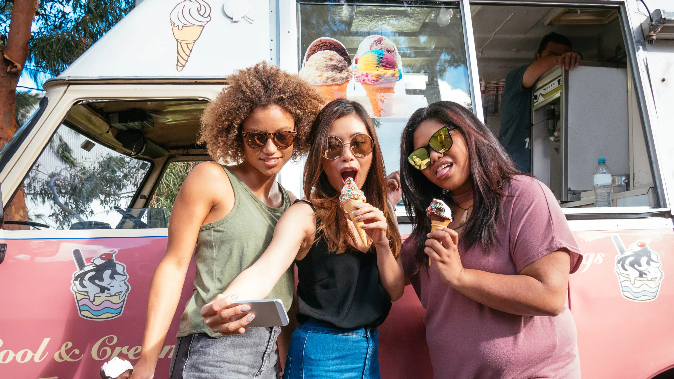 ‘Eat The Rich’: New York Hipsters Buying $10 Popsicles Shaped Like Elon Musk, Jeff Bezos