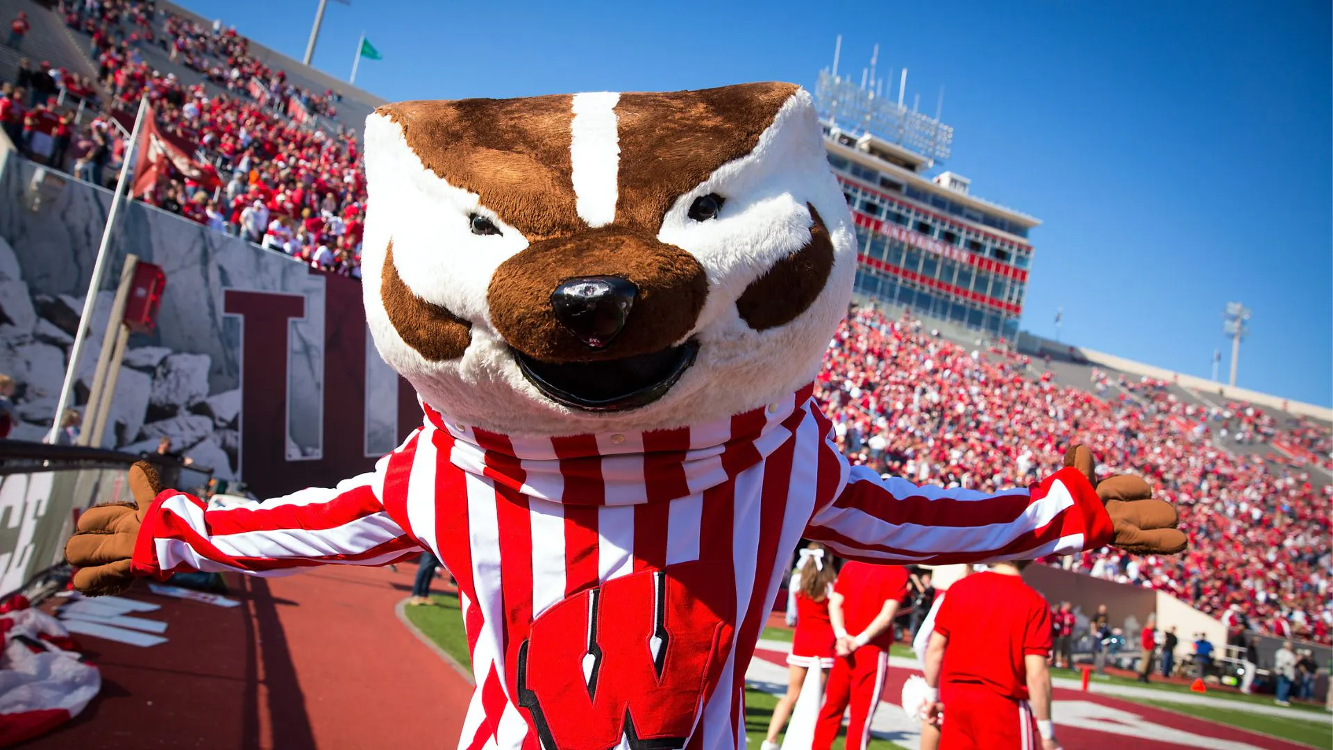 University Of Wisconsin Will Award Athletes Up To $25,000 As A Graduating Bonus Thanks To Supreme Court Ruling