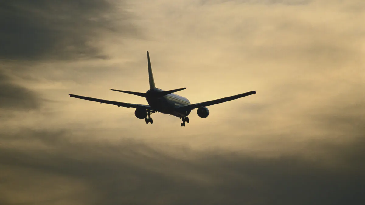 Boeing 737 Misses Descent After Pilots Reportedly Fell Asleep