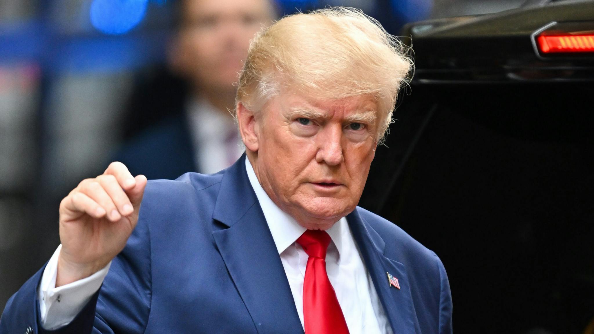 Celebrity Sightings In New York City – August 10, 2022 NEW YORK, NEW YORK - AUGUST 10: Former U.S. President Donald Trump leaves Trump Tower to meet with New York Attorney General Letitia James for a civil investigation on August 10, 2022 in New York City.