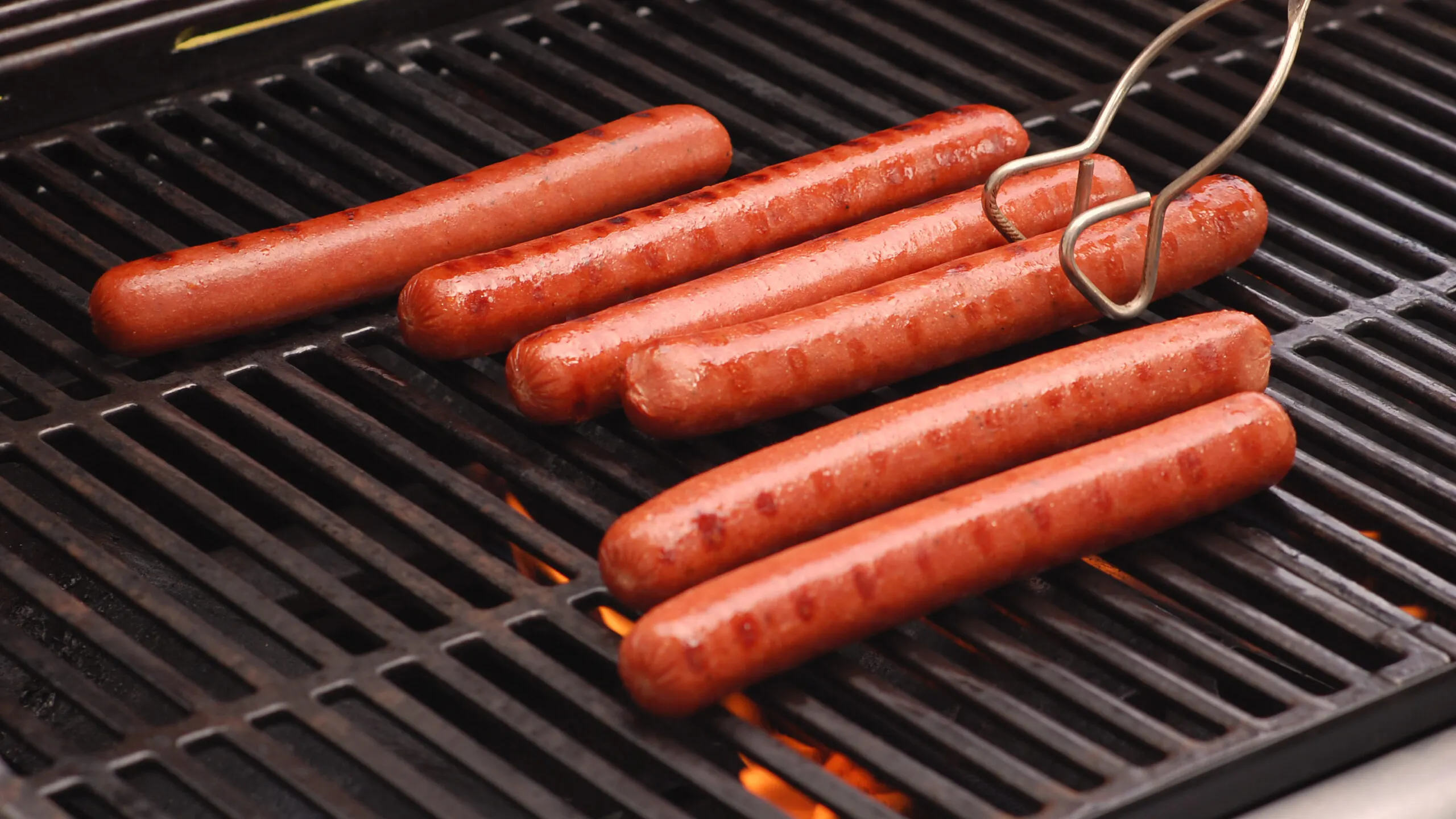 WATCH: Hot Dog Hack Turns Beer-Swilling Baseball Fan Into Online Legend