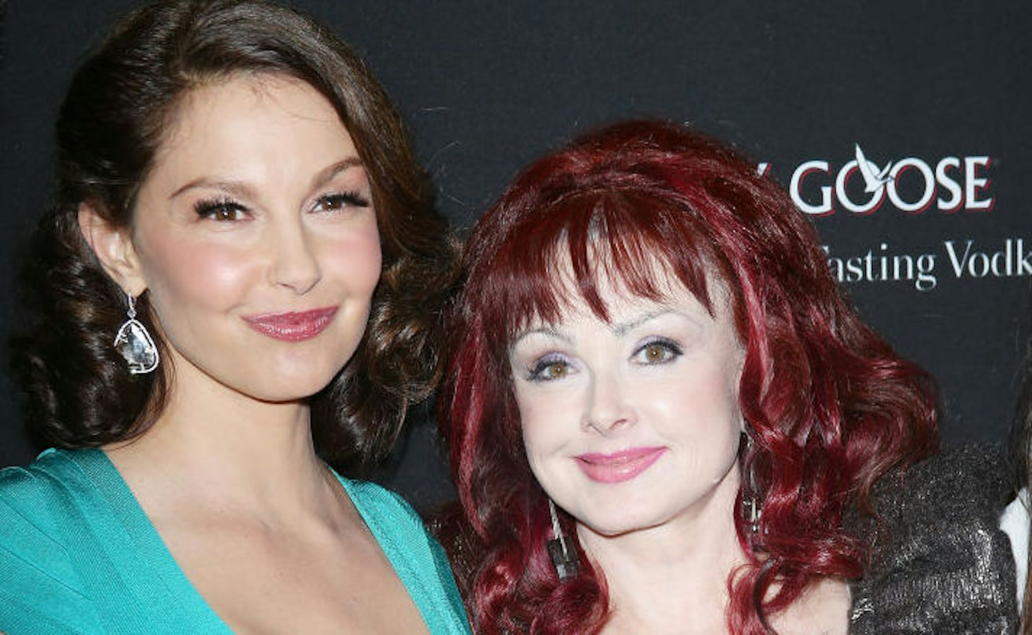 Ashley Judd says she 're-enrolled herself' in therapy after photos