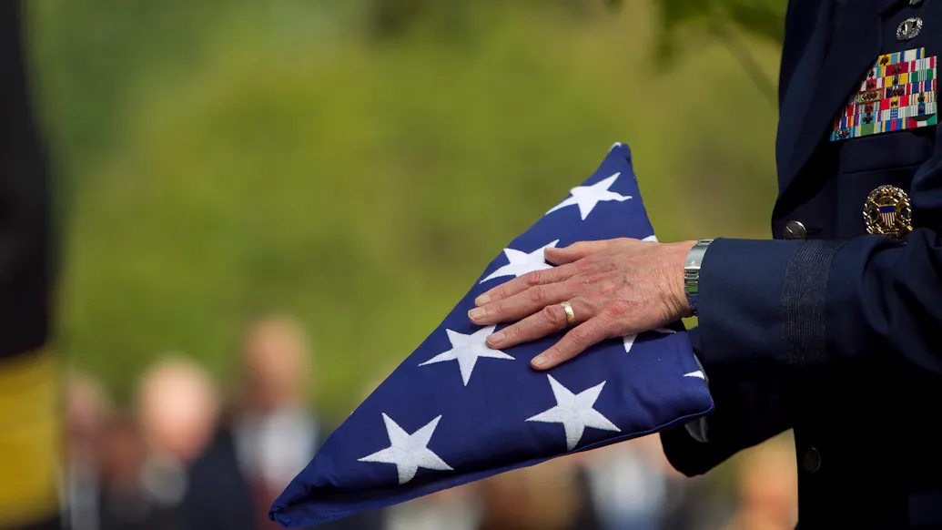 Vietnam Veteran Dies With No Surviving Family — So The Community Lines Up To See Him Off