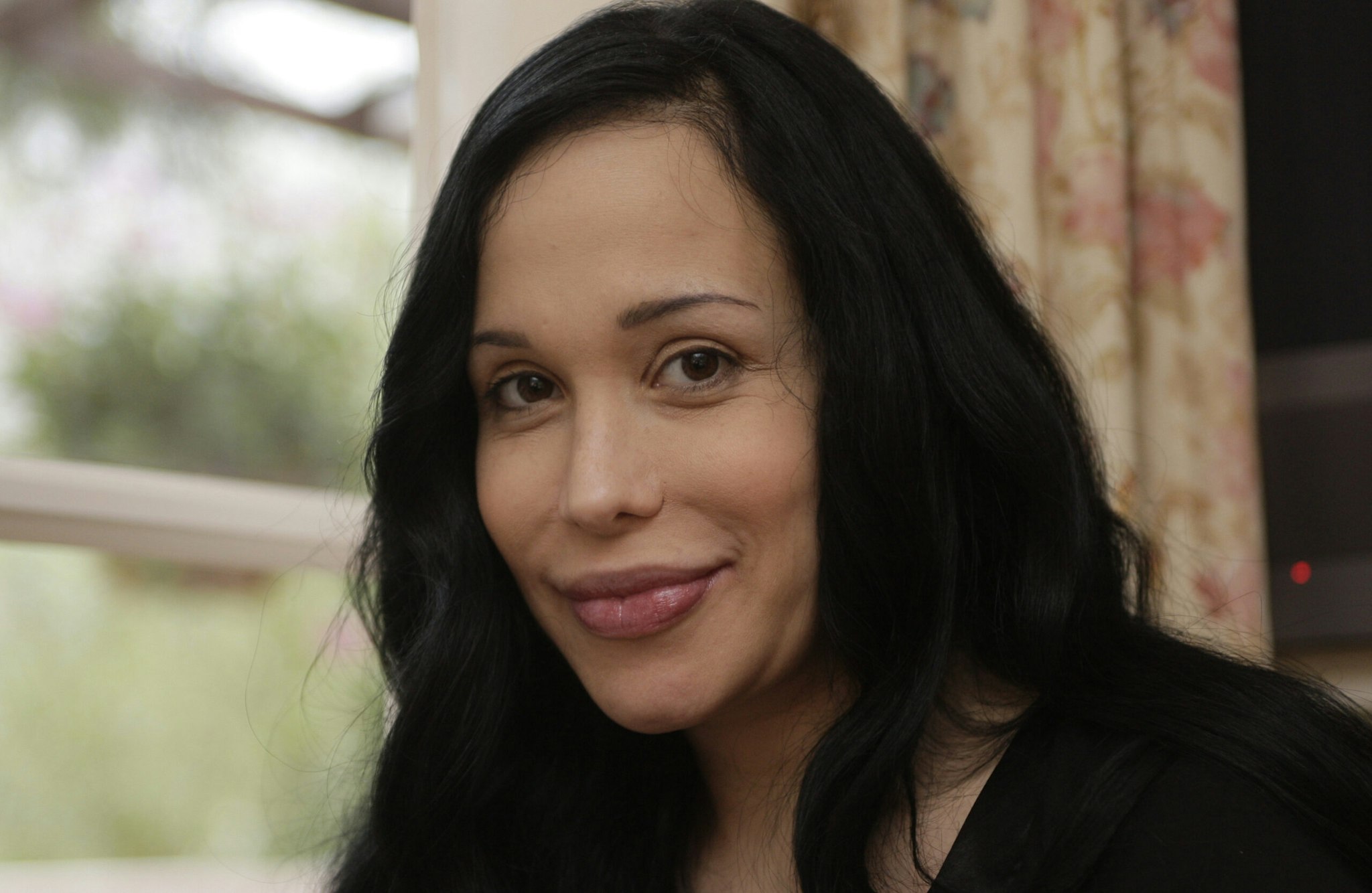 ‘octomom Nadya Suleman Shares Photo Of 13 Year Old Octuplets On Their First Day Of School The 