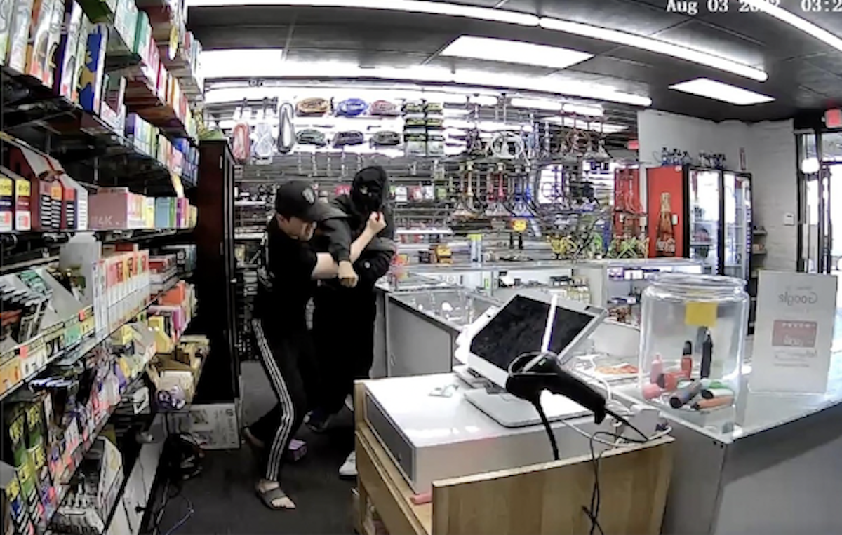 Vegas Smoke Shop Owner Recounts How Masked Robber He Stabbed Begged For His Life