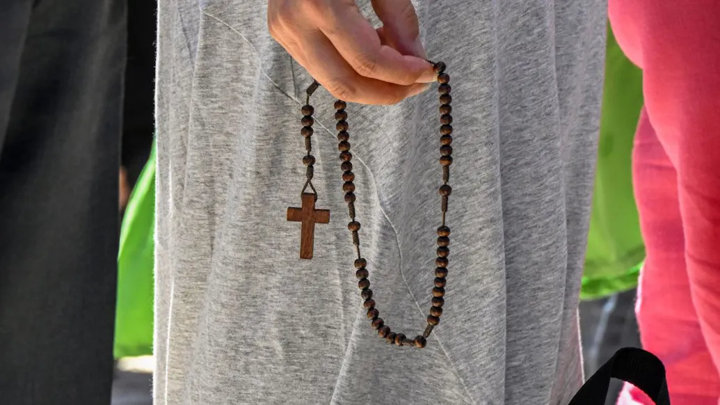 Atlantic Writer Claims Rosary Is An ‘Extremist Symbol’ With ‘Militaristic’ Meaning For Christian Nationalists