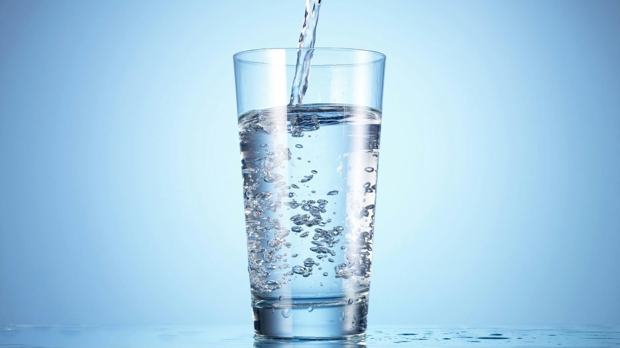 Фон питьевая вода