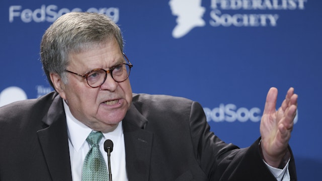 WASHINGTON, DC - SEPTEMBER 20: Former U.S. Attorney General William Barr speaks at a meeting of the Federalist Society on September 20, 2022 in Washington, DC. Barr spoke as The Federalist Society for Law and Public Policy Studies held its Education Law and Policy Conference.