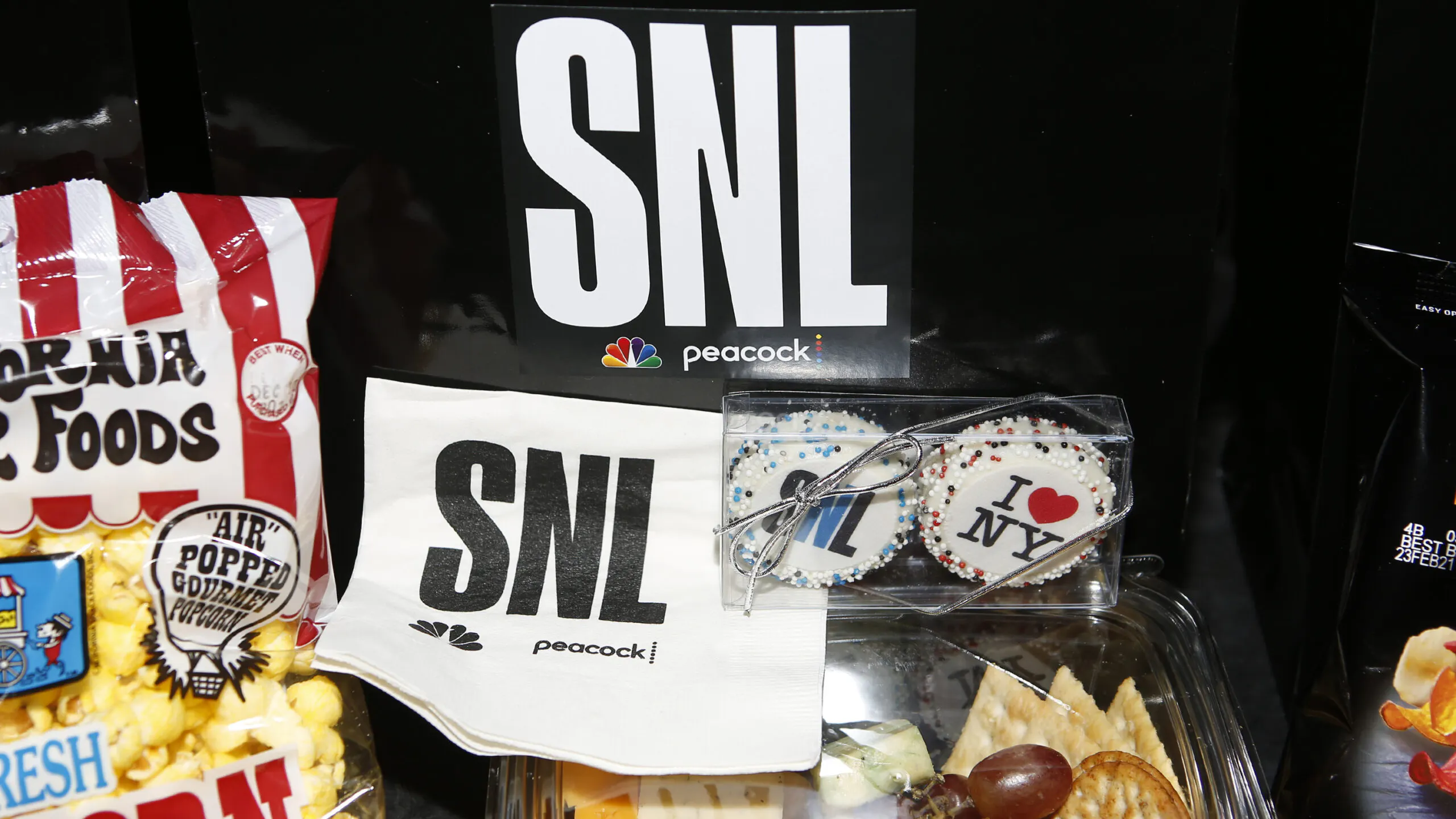 It’s (Not) Pat: SNL Introduces ‘Meatbrick,’ First-Ever Non-Binary Cast Member