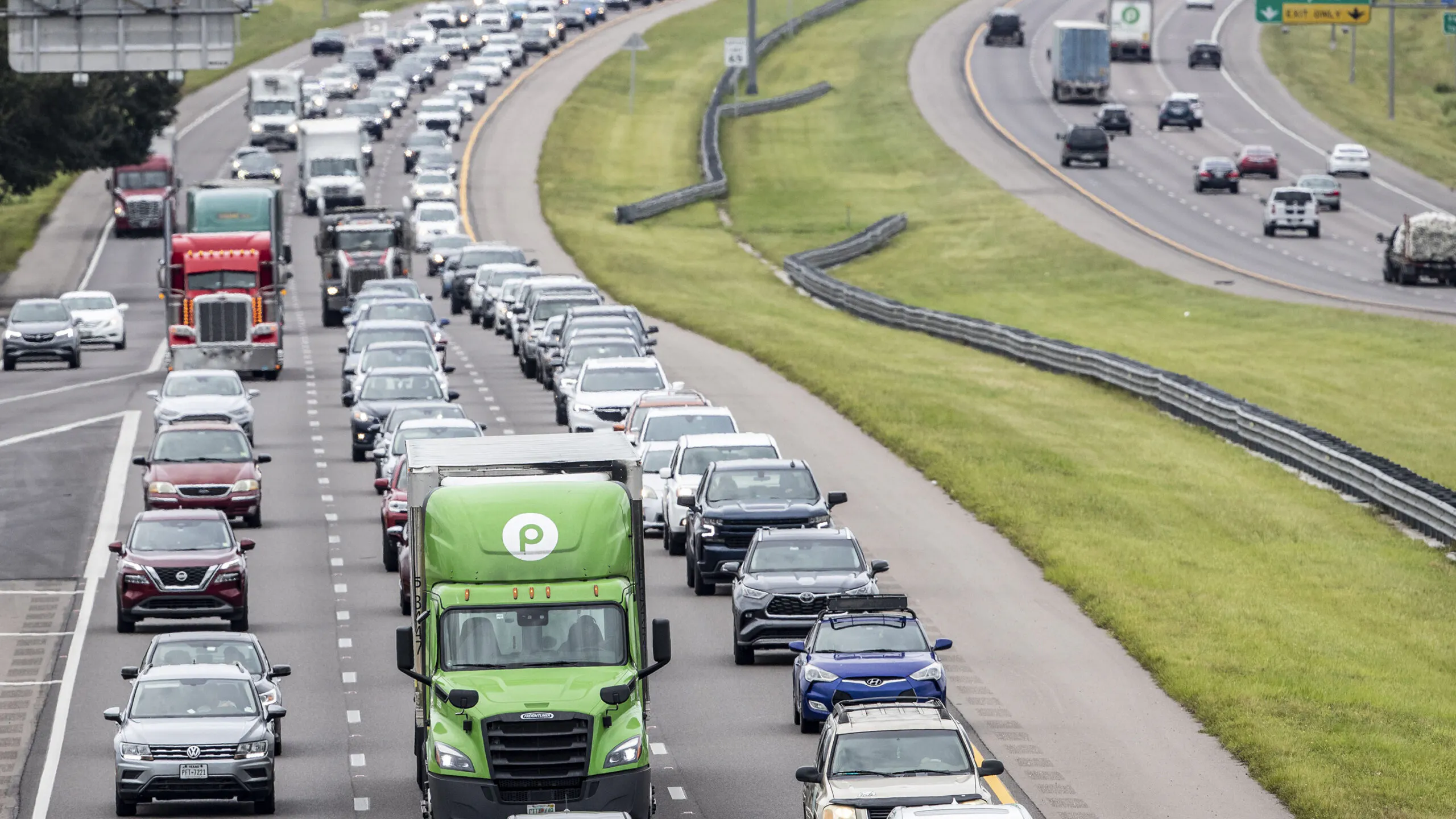 Thousands Of Residents Flee South Florida As Hurricane Ian Bears Down
