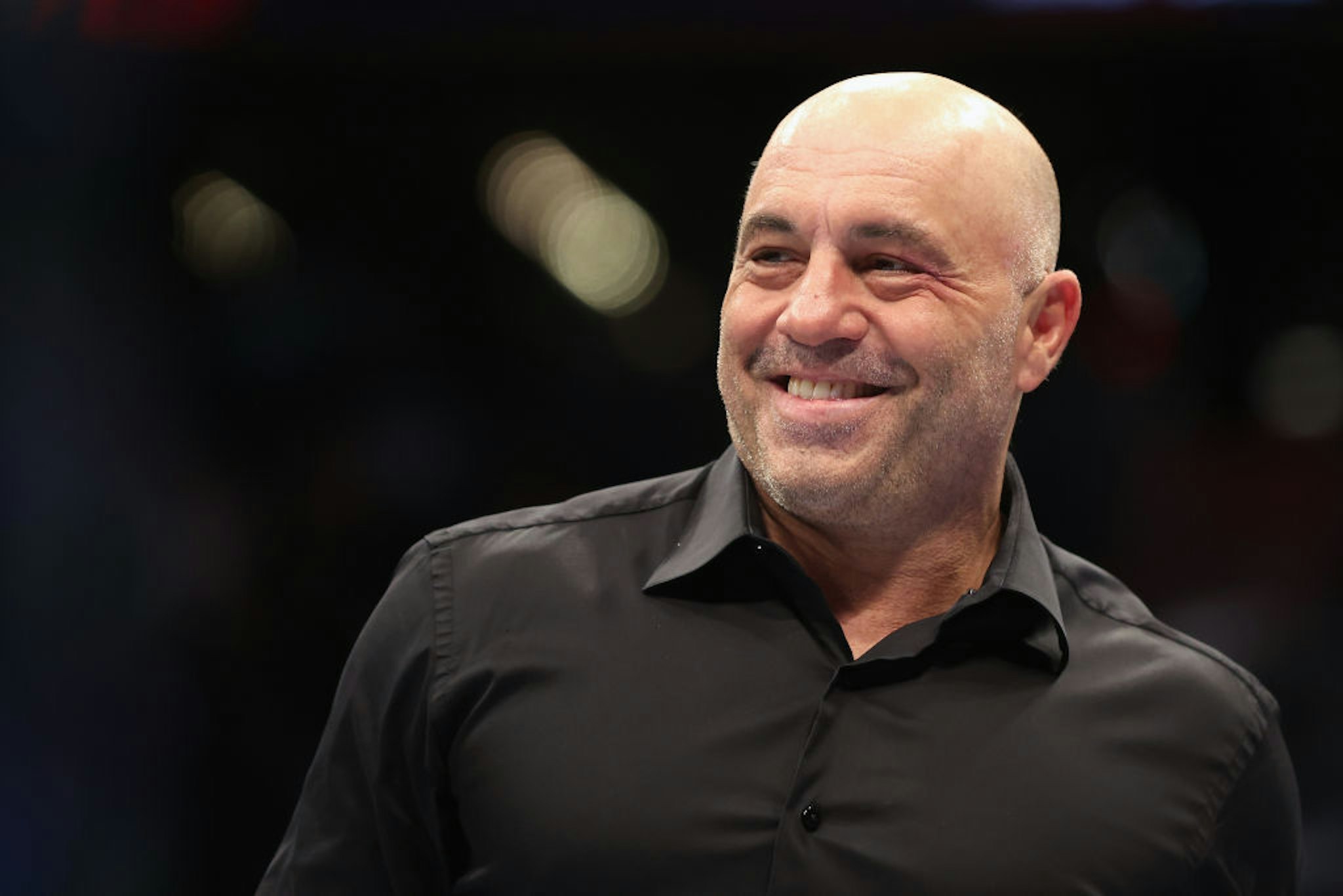 PHOENIX, ARIZONA - MAY 07: Ultimate Fighting Championship color commentator, Joe Rogan during UFC 274 at Footprint Center on May 07, 2022 in Phoenix, Arizona. (Photo by Christian Petersen/Getty Images)
