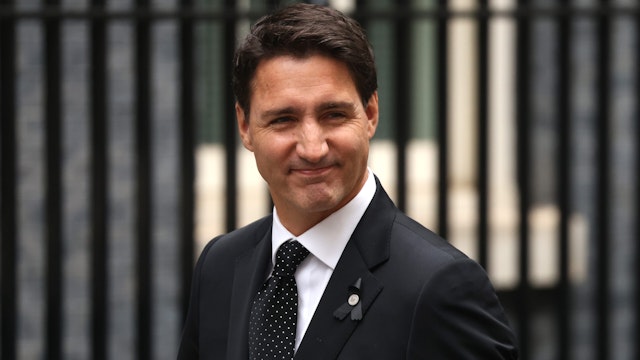 LONDON, ENGLAND - SEPTEMBER 18: Canadian Prime Minister, Justin Trudeau, arrives at 10 Downing Street to meet the British Prime Minister Liz Truss on September 18, 2022 in London, England. Foreign dignitaries, heads of state and other VIPs are arriving in London prior to the funeral of Queen Elizabeth II on Monday. The 96-year-old monarch died at Balmoral Castle in Scotland on September 8, 2022, and is succeeded by her eldest son, King Charles III