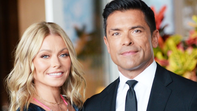 Hosts Kelly Ripa and Mark Consuelos arrive at the Los Angeles LGBT Center's 49th Anniversary Gala Vanguard Awards at The Beverly Hilton Hotel on September 22, 2018 in Beverly Hills, California.