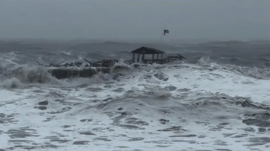 South Carolina Piers Collapsing, One ‘Floating South’ As Ian Strikes Again