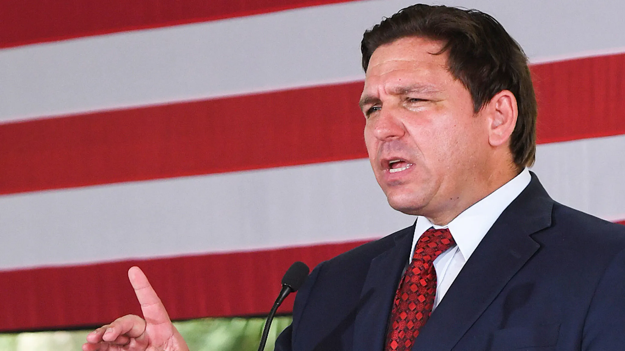 Florida Gov. Ron DeSantis speaks to supporters at a campaign GENEVA, UNITED STATES - 2022/08/24: Florida Gov. Ron DeSantis speaks to supporters at a campaign stop on the Keep Florida Free Tour at the Horsepower Ranch in Geneva. DeSantis faces former Florida Gov. Charlie Crist for the general election for Florida Governor in November.