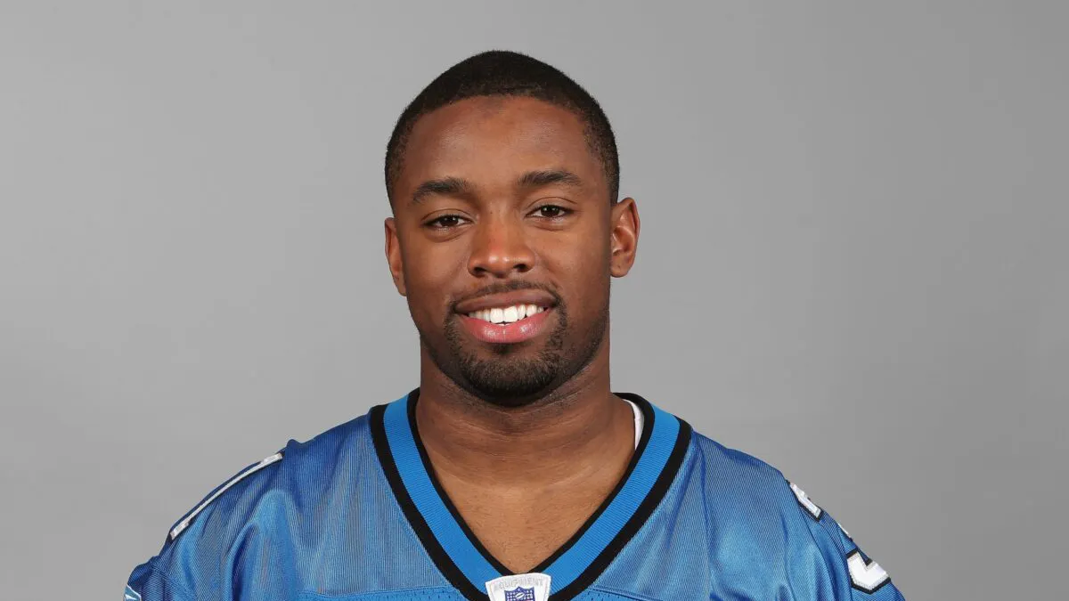 Former NFL Player Arrested After Allegedly Breaking Into Hollywood Mansion Twice, Bathing In Fountain