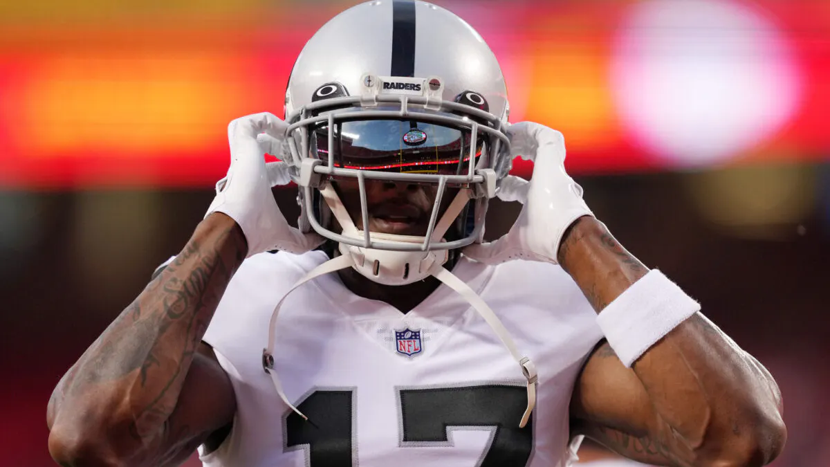 Photographer Files Police Report After Star NFL Receiver Shoved Him To The Ground