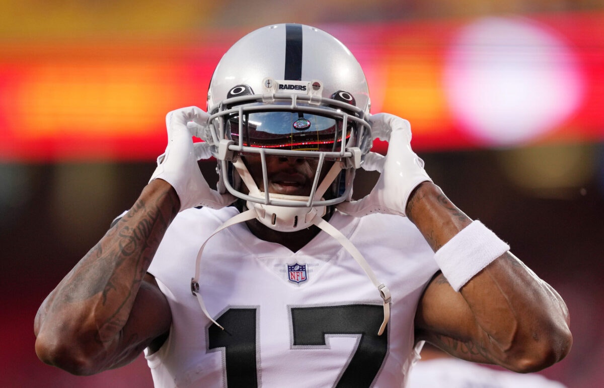 Photographer shoved to the ground by Las Vegas Raiders star Davante Adams  files police report