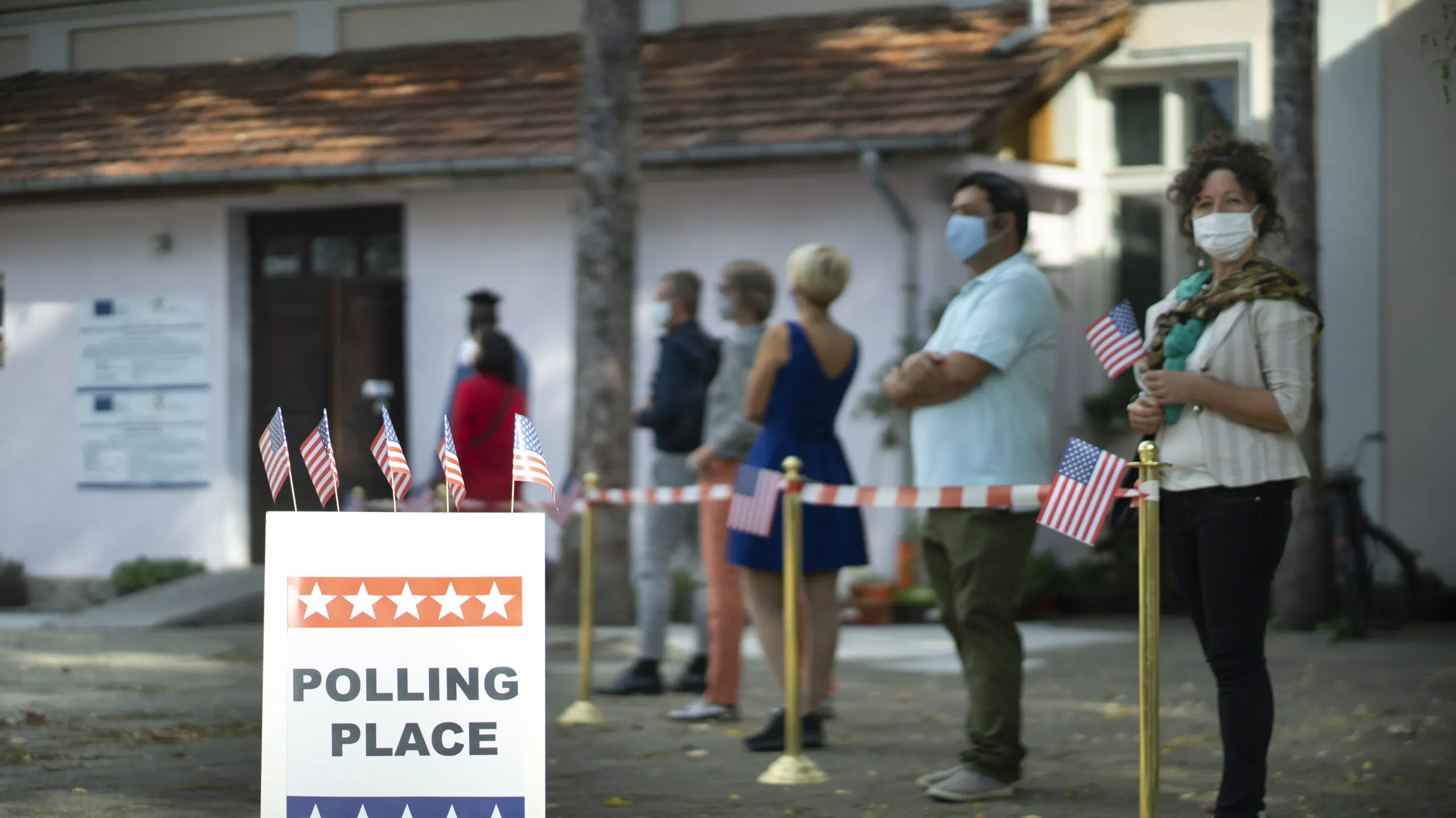 Hispanic Voters Believe Nation Heading In Wrong Direction: Report