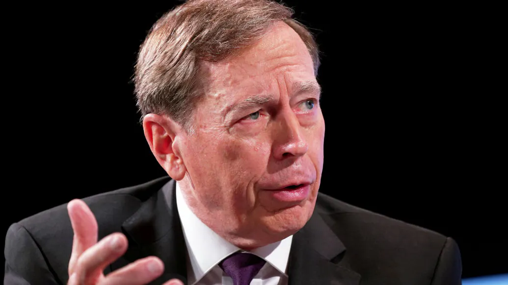 General Petraeus: Russia Can’t Win War. If Putin Uses Tactical Nukes, U.S., NATO Will Destroy Russian Conventional Forces