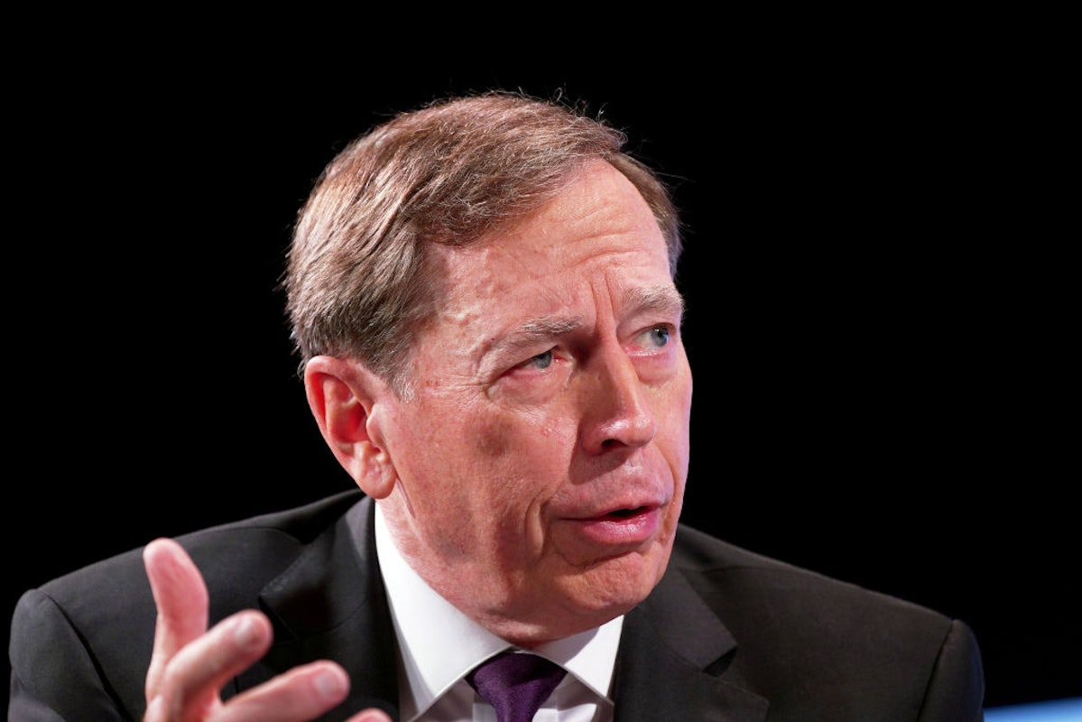 General Petraeus: Russia Can’t Win War. If Putin Uses Tactical Nukes, U.S., NATO Will Destroy Russian Conventional Forces