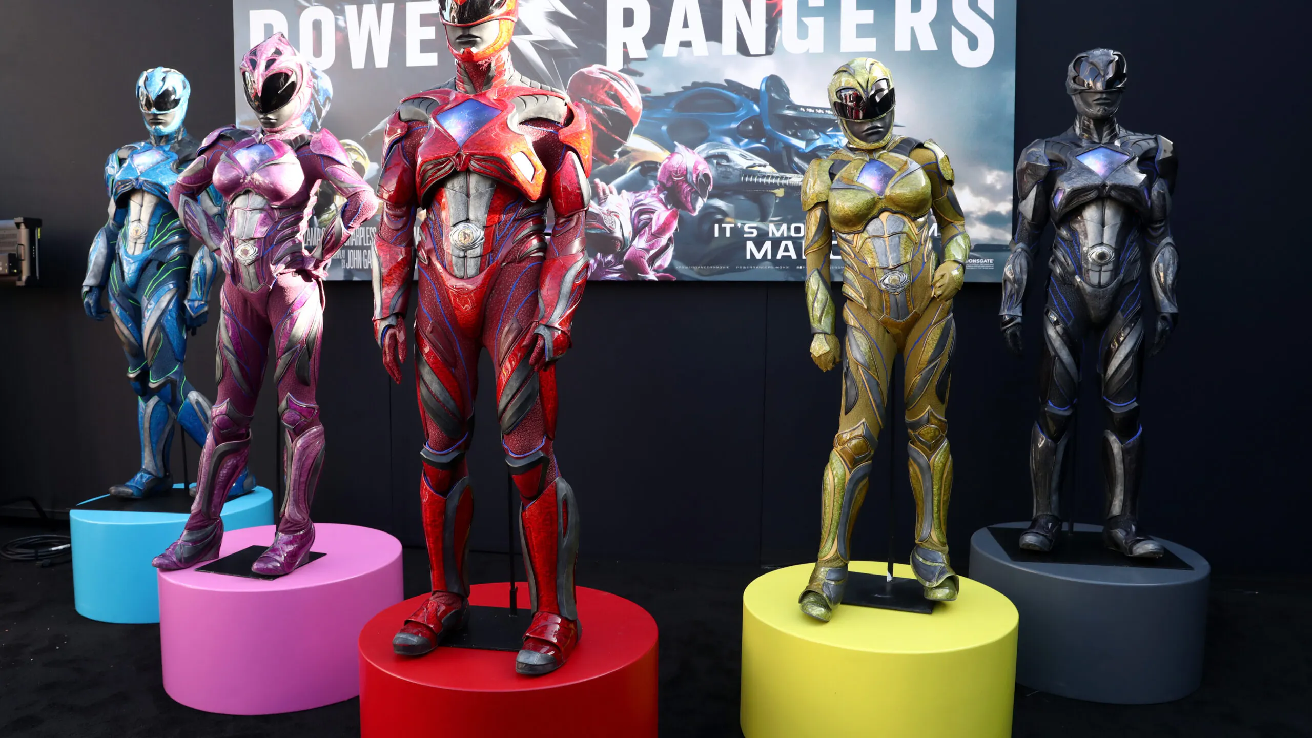 Oakland Ramen Workers Dressed As Power Rangers Rescue Woman From Man Choking Her