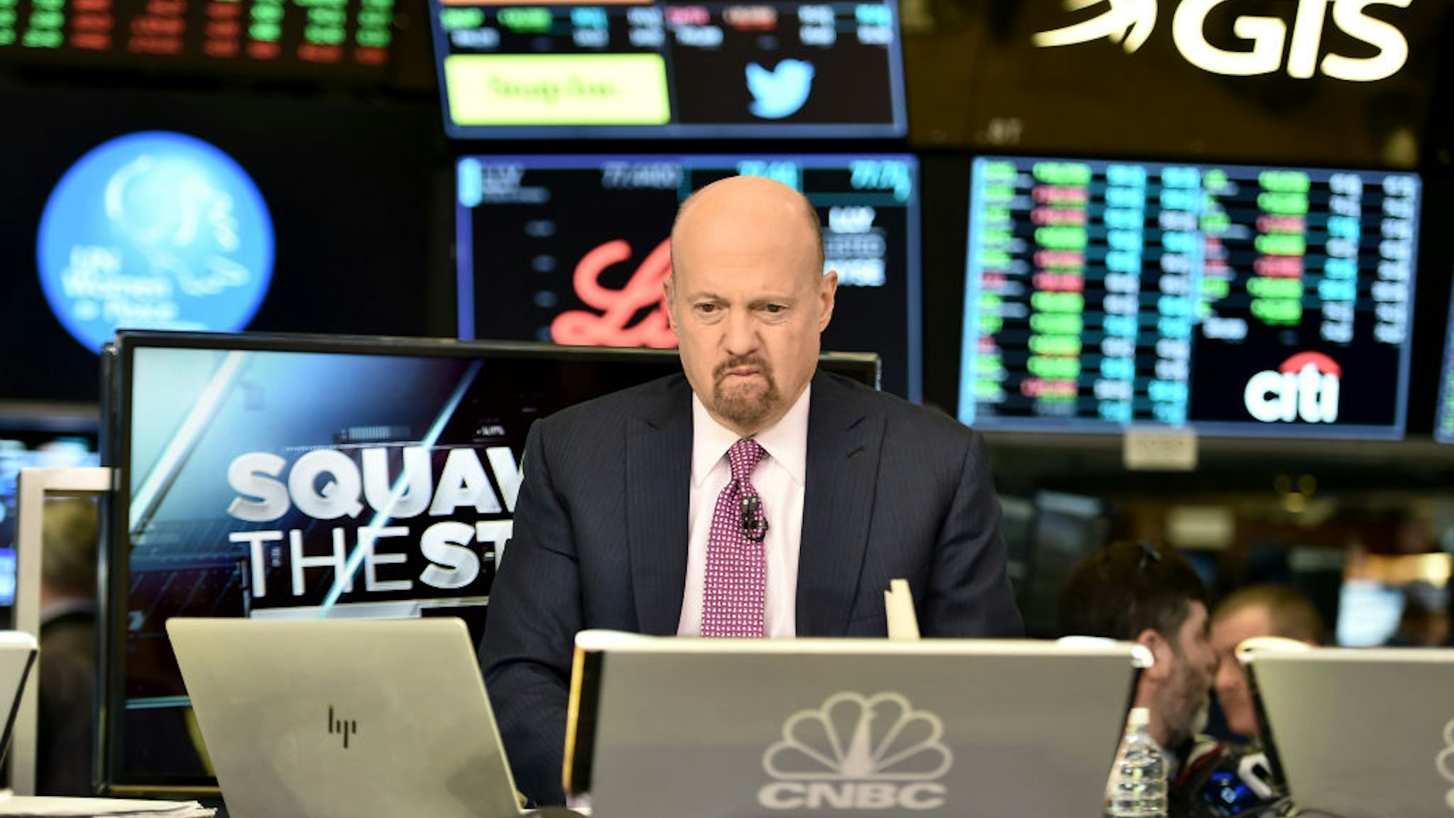 NEW YORK, NY - MARCH 08: Jim Cramer spotted on the floor of the NYSE during UNWFPA's NYSE bell ringing in celebration of International Women's Day at New York Stock Exchange on March 8, 2018 in New York City. (Photo by Steven Ferdman/Patrick McMullan via Getty Images)