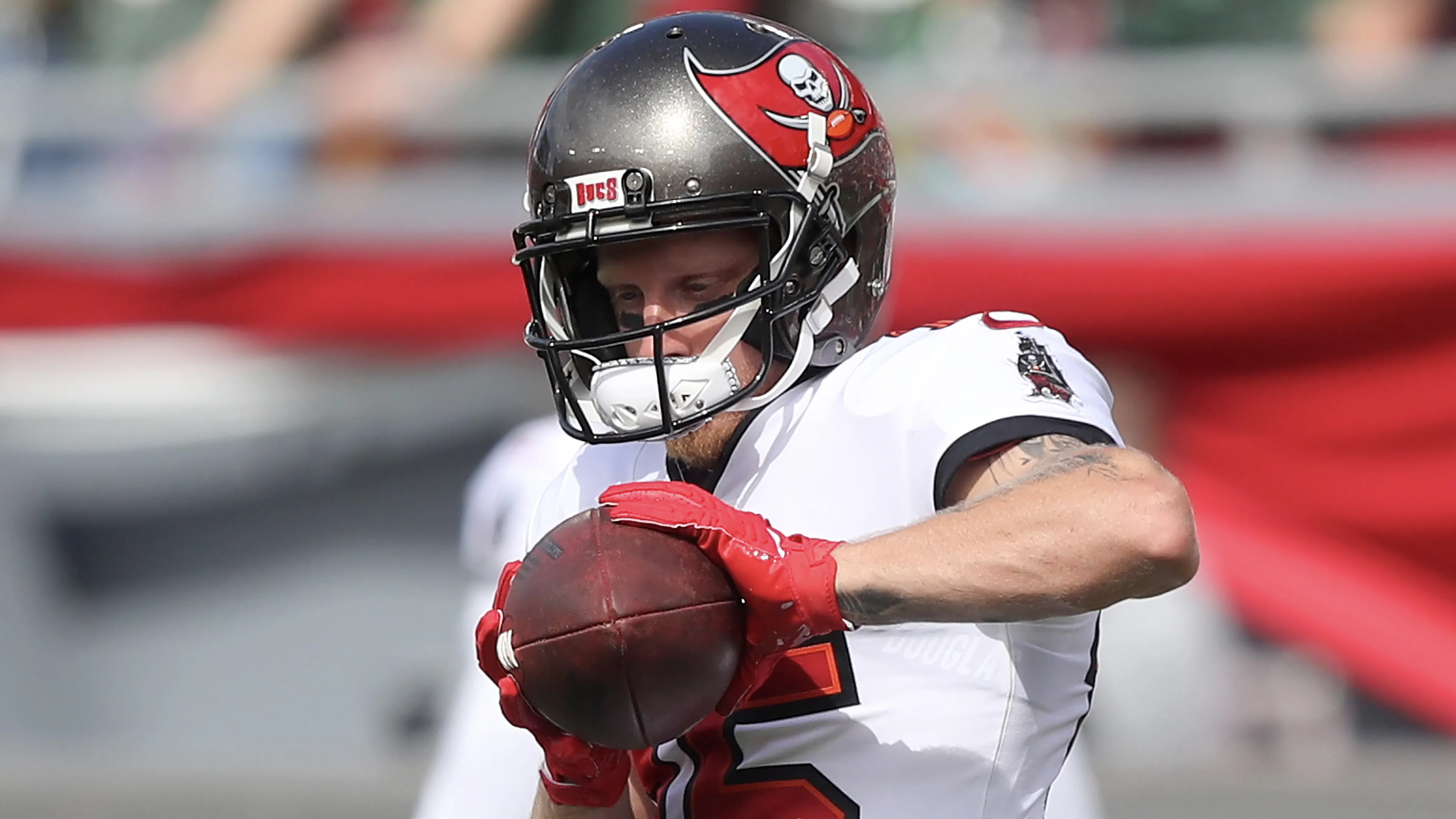 Tom Brady Teammate Retires Immediately To Spend More Time With Family Amid Quarterback’s Marital Woes