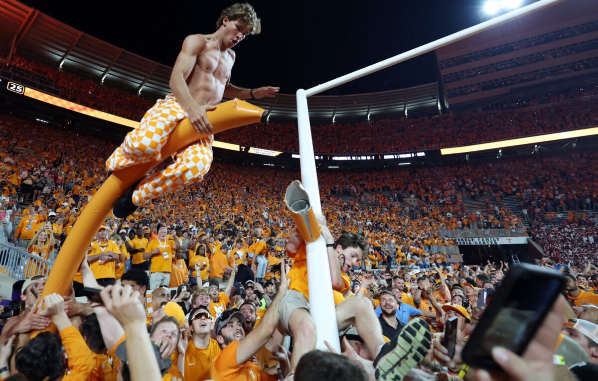 WATCH Tennessee Fans Tear Down Goal Posts, Parade Them Through City
