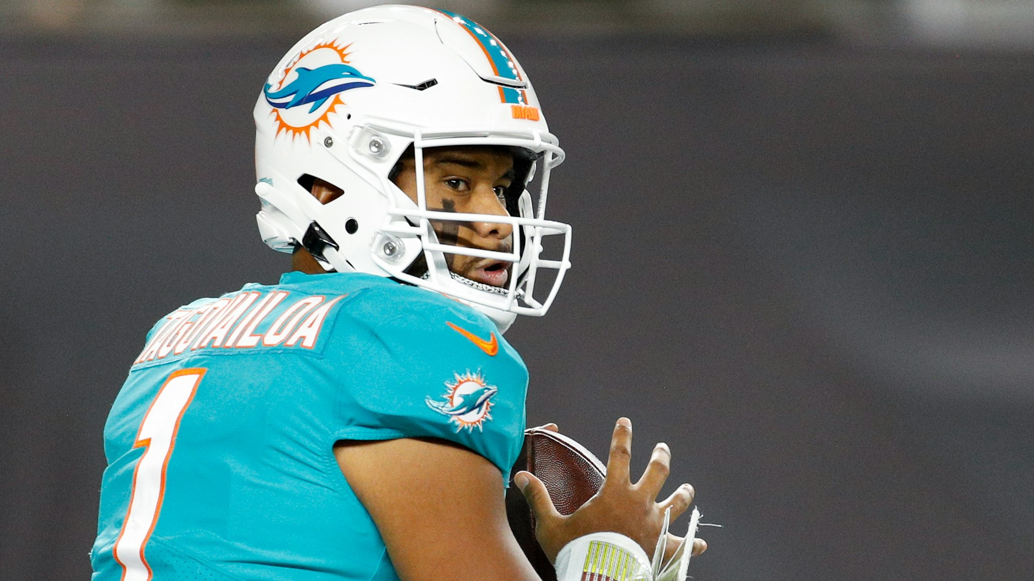 Miami Dolphins quarterback Tua Tagovailoa (1) looks to pass during the game against the Miami Dolphins and the Cincinnati Bengals on September 29, 2022, at Paycor Stadium in Cincinnati, OH.