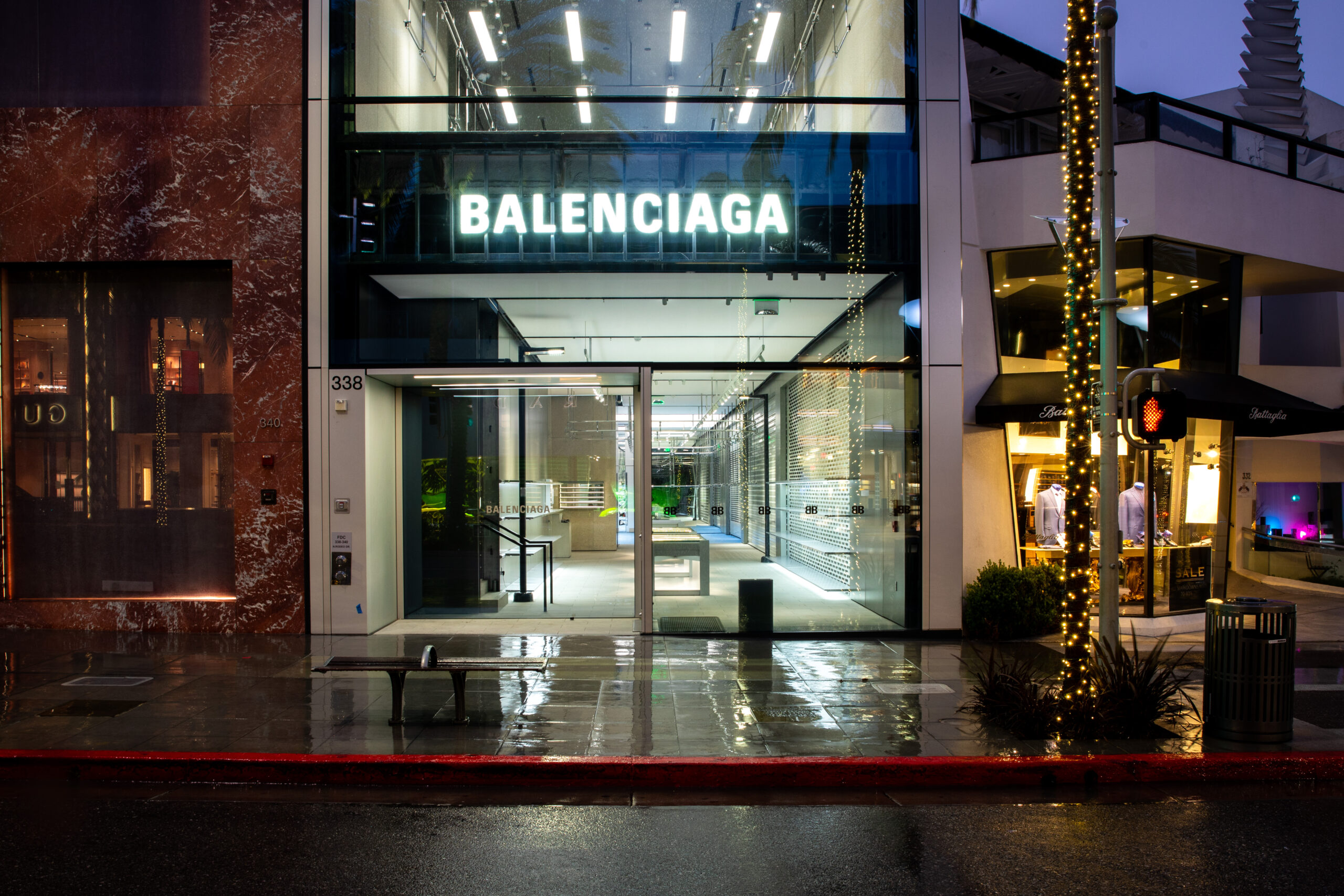 Balenciaga's shocking bodies – Kvadrat Interwoven