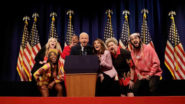 SATURDAY NIGHT LIVE -- Amy Schumer, Steve Lacy Episode 1831 -- Pictured: (l-r) Cecily Strong as Stormy Daniels, Ego Nwodim as Azealia Banks, Kenan Thompson as Tracy Morgan, James Austin Johnson as President Biden, Chloe Fineman as Marianne Williamson, Molly Kearney as Guy Fieri, and Marcello Hernández as Tekashi 6ix9ine during the President Biden Midterms Address" Cold Open on Saturday, November 5, 2022 -- (Photo by: Will Heath/NBC via Getty Images)