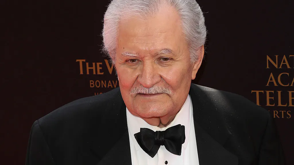 Jennifer Aniston Posts Sweet Tribute Announcing Her Father’s Death