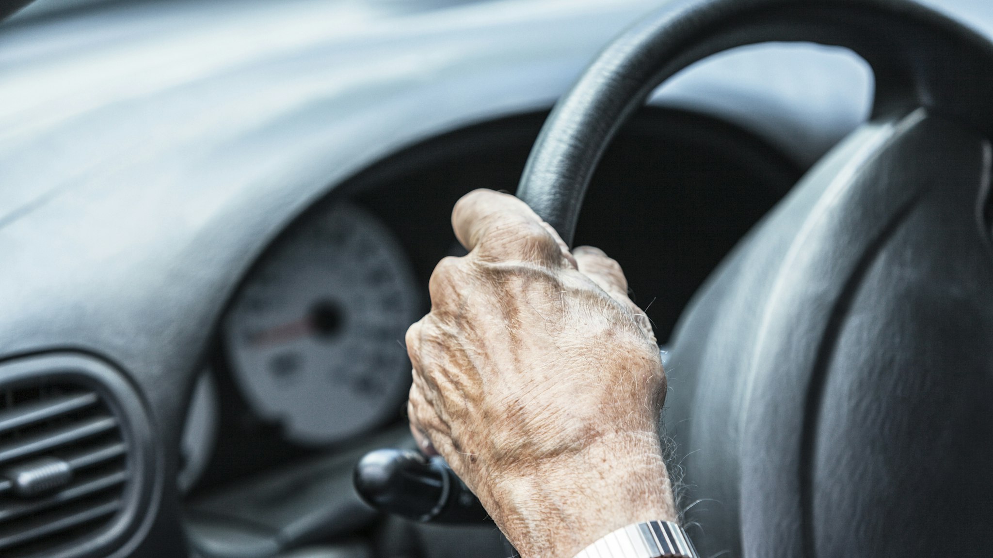 Old hands steering wheel