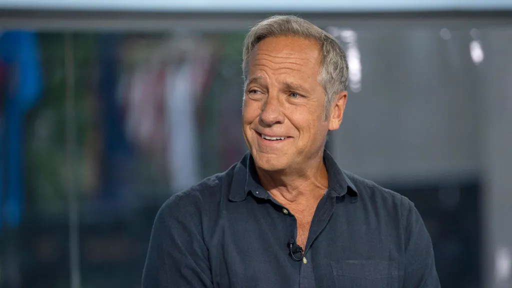 WaPo Claims ‘Shark Week’ Has Too Many ‘Men Named Mike’ And ‘Lacks Diversity’ – Former Host Mike Rowe Responds