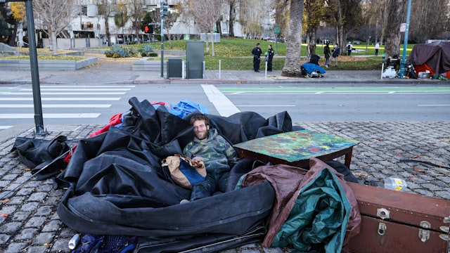 San Francisco cannot clear out its ubiquitous homeless encampments because it hasn’t offered shelter to their inhabitants, a federal judge ruled Friday.