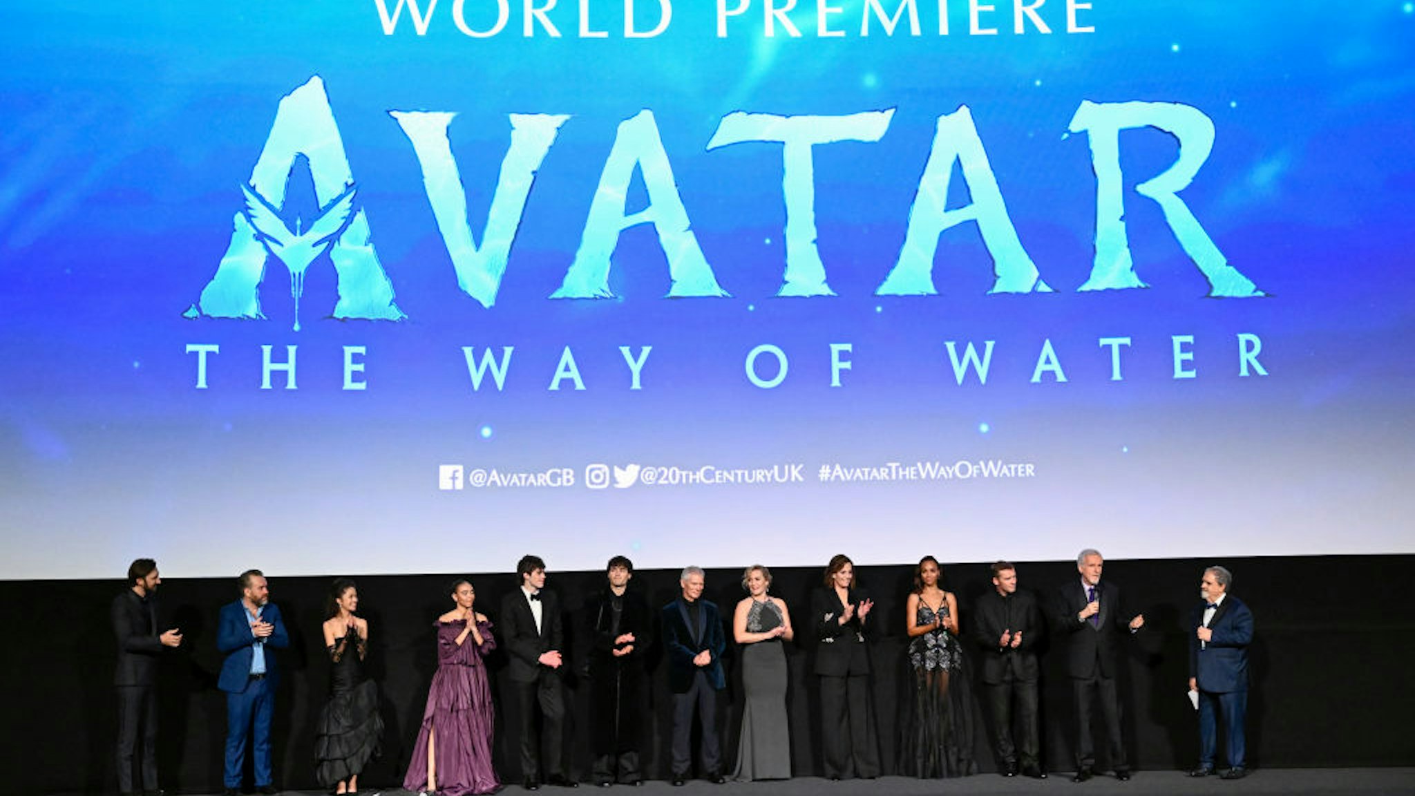 LONDON, ENGLAND - DECEMBER 06: (L-R) Joel David Moore, Brendan Cowell, Trinity Jo-Li Bliss, Bailey Bass, Jack Champion, Jamie Flatters, Stephen Lang, Kate Winslet, Sigourney Weaver, Zoe Saldana, Sam Worthington, James Cameron and Jon Landau at the world premiere of James Cameron's "Avatar: The Way of Water" at the Odeon Luxe Leicester Square on December 06, 2022 in London, England. (Photo by Gareth Cattermole/Getty Images for Disney)