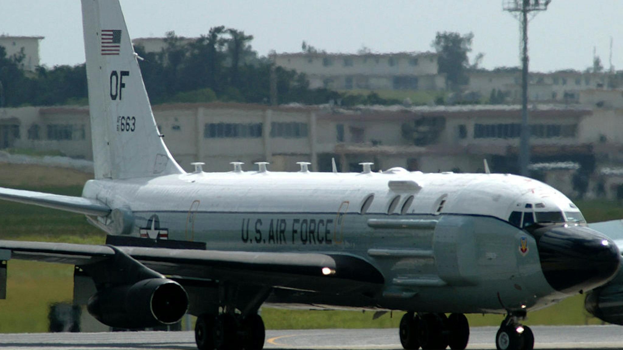 RC-135 jet