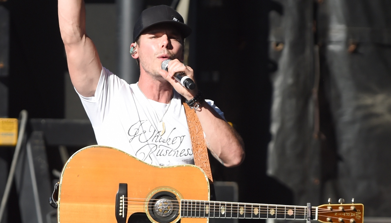 Country Singer Granger Smith Announces His Final Tour, Says He’s Leaving Music To Focus On Faith